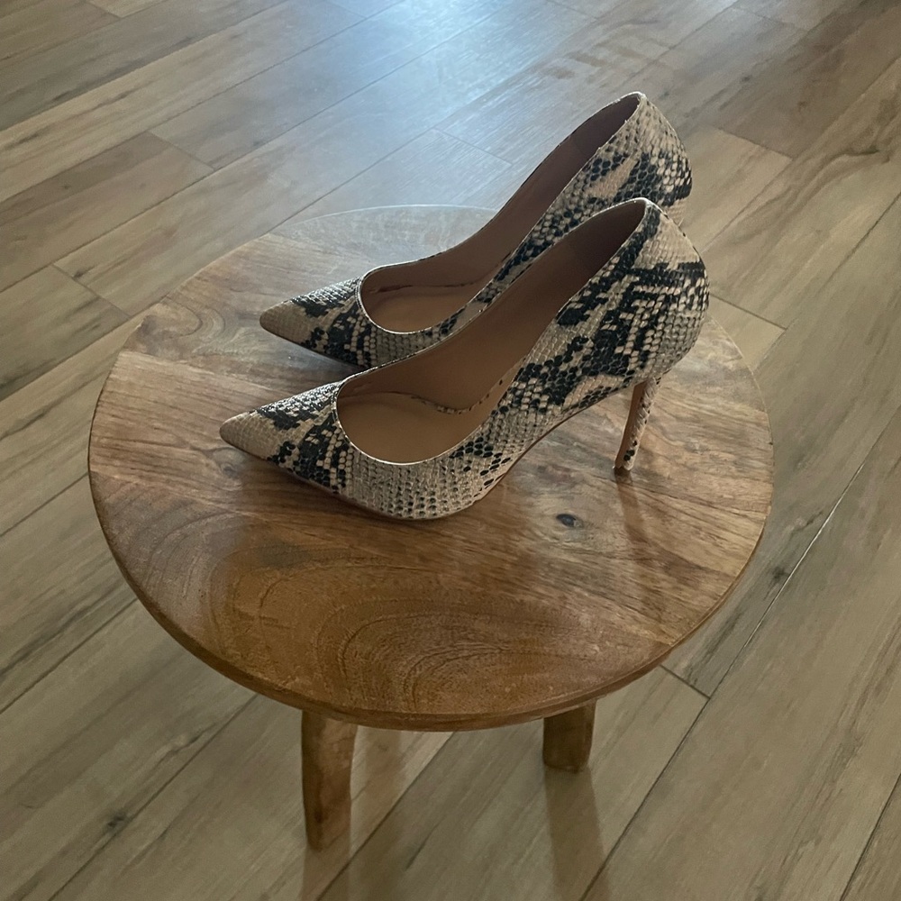 Steve Madden embossed snake print pointy toe heel… - image 5